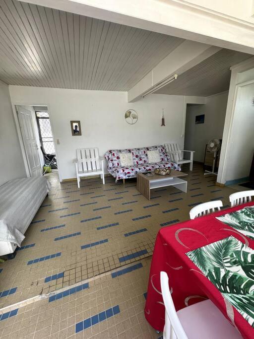 Maison Authentique A 300M De La Plage Sainte-Anne Eksteriør bilde