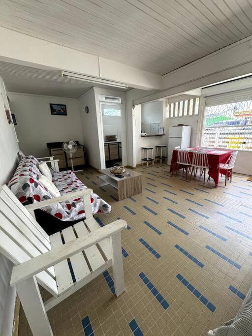 Maison Authentique A 300M De La Plage Sainte-Anne Eksteriør bilde
