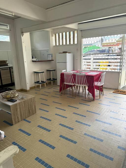 Maison Authentique A 300M De La Plage Sainte-Anne Eksteriør bilde